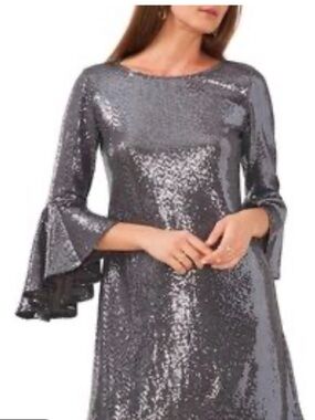 Vince Camuto Silver Sequin Bell-Sleeve Shift top